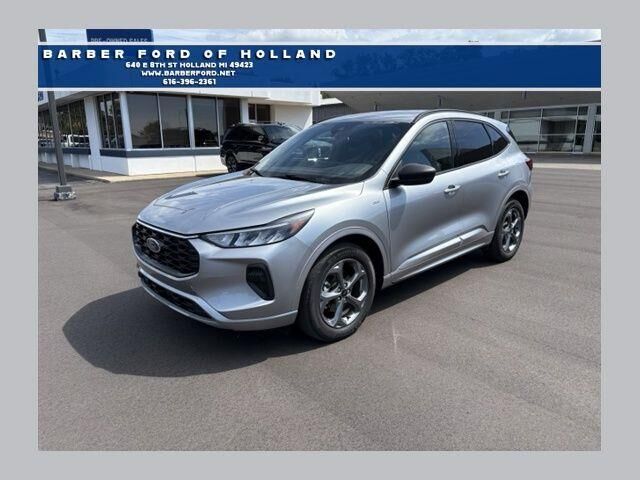 2023 Ford Escape ST-Line — photo 1 of 13