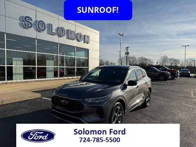 2023 Ford Escape ST-Line — photo 1 of 13