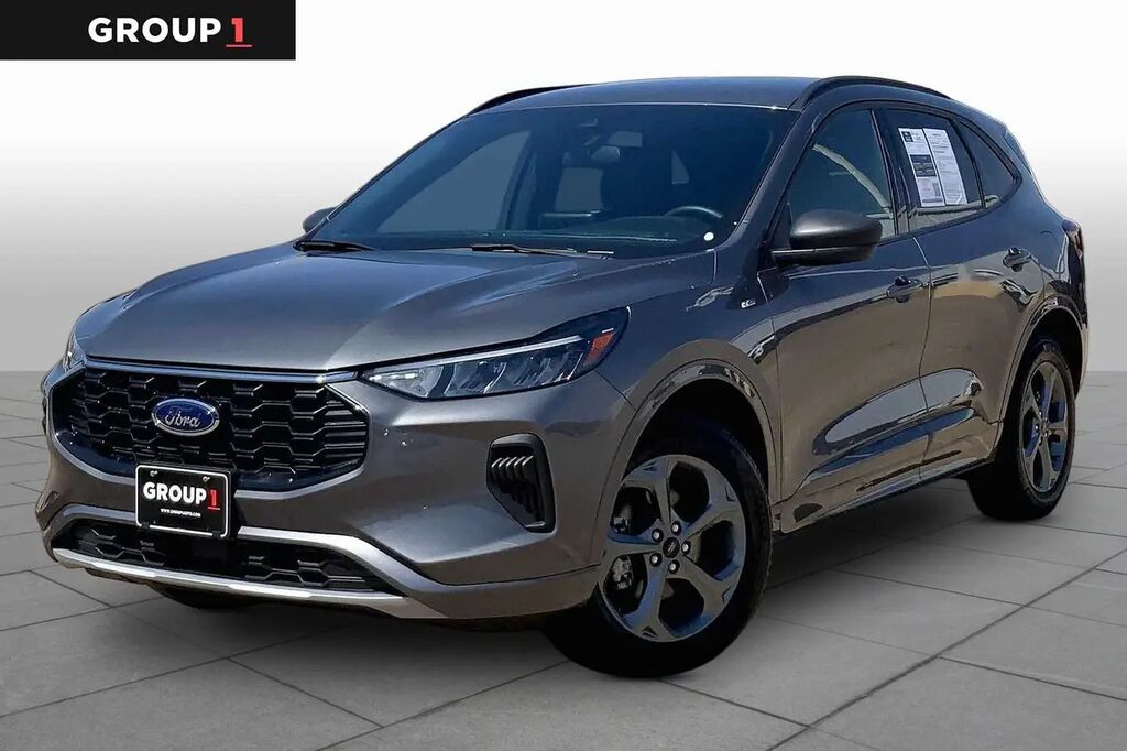 2024 Ford Escape ST-Line — photo 1 of 13