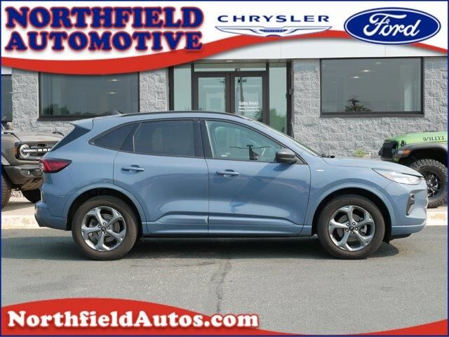 2024 Ford Escape ST-Line — photo 1 of 13