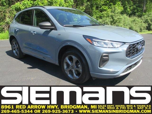 2024 Ford Escape ST-Line — photo 1 of 26