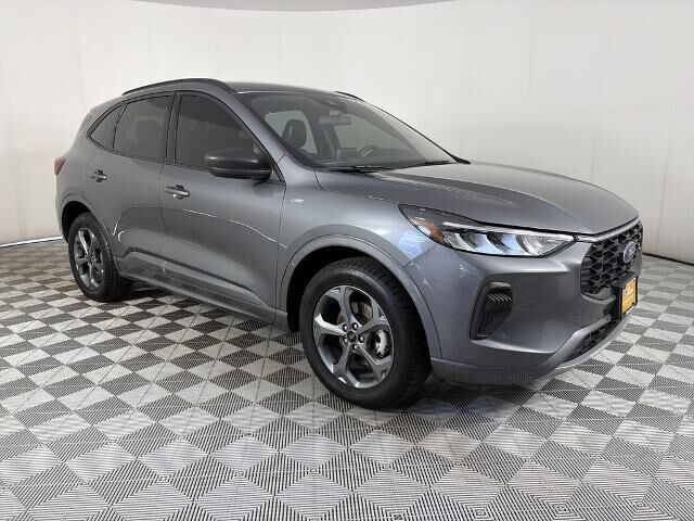 2024 Ford Escape ST-Line — photo 1 of 26