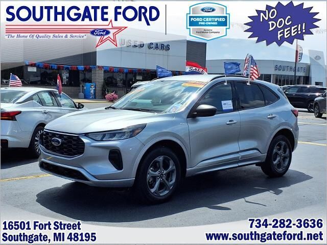 2024 Ford Escape ST-Line — photo 1 of 13