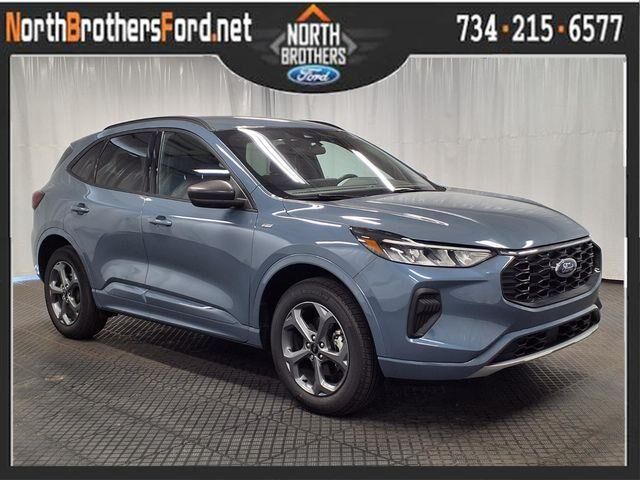 2024 Ford Escape ST-Line — photo 1 of 13
