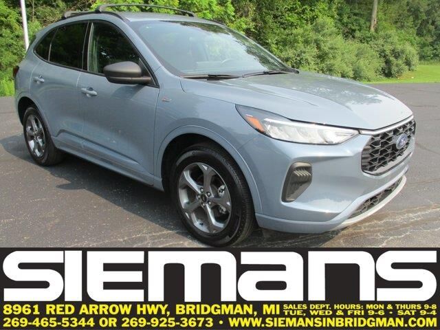 2024 Ford Escape ST-Line — photo 1 of 26
