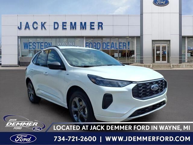 2024 Ford Escape ST-Line — photo 1 of 39