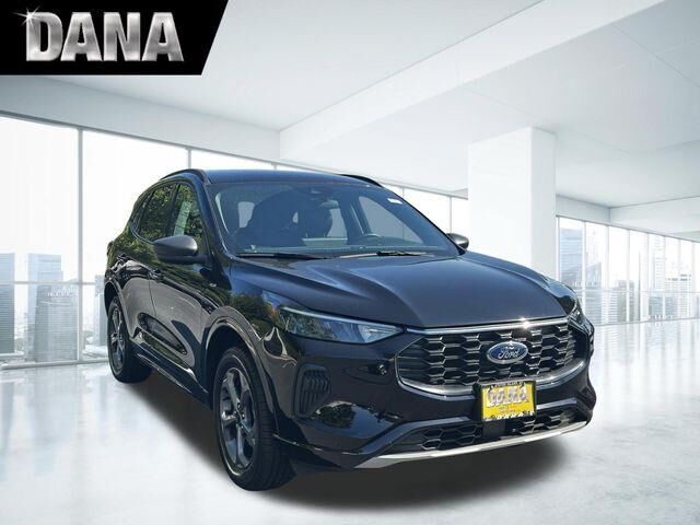 2024 Ford Escape ST-Line — photo 1 of 26