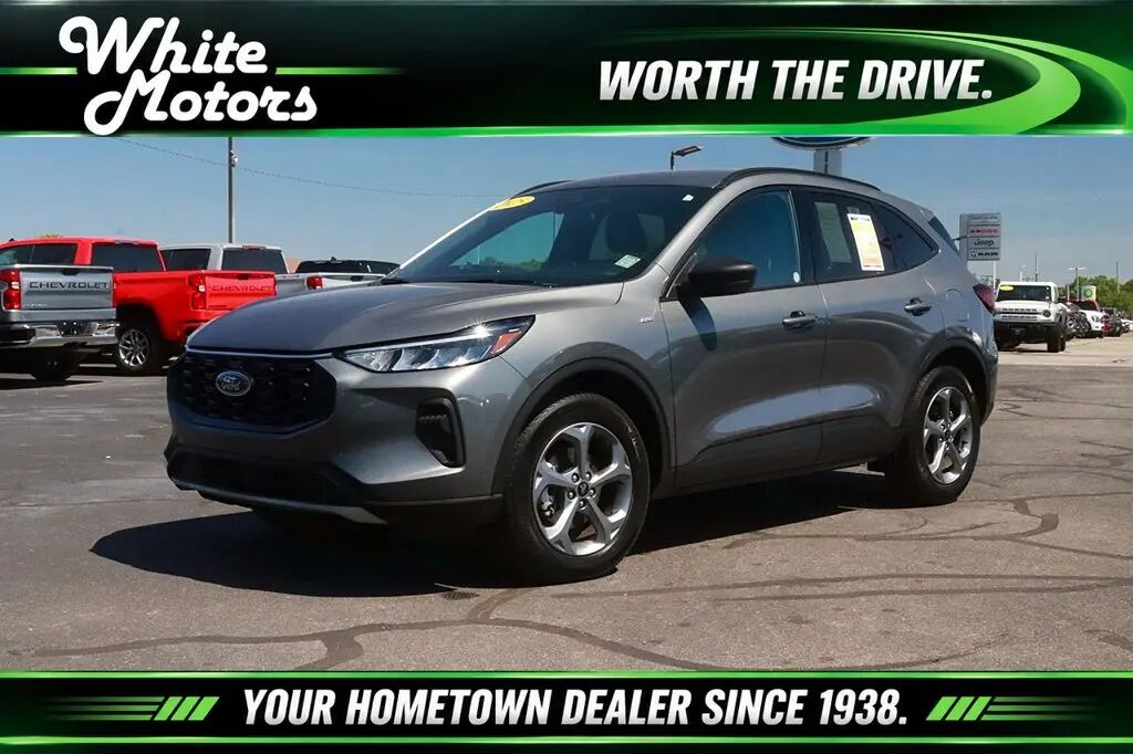 2025 Ford Escape ST-Line — photo 1 of 13