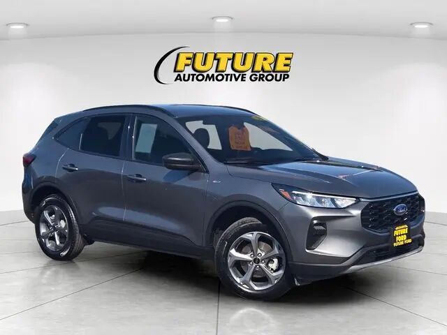 2025 Ford Escape ST-Line — photo 1 of 13