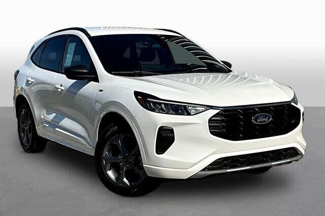 2023 Ford Escape ST-Line — photo 1 of 1
