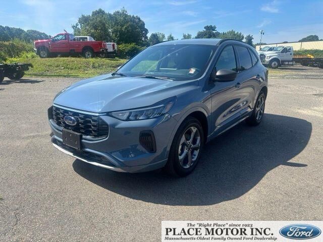 2023 Ford Escape ST-Line — photo 1 of 26