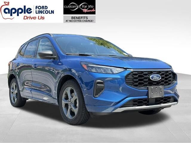 2023 Ford Escape ST-Line — photo 1 of 38