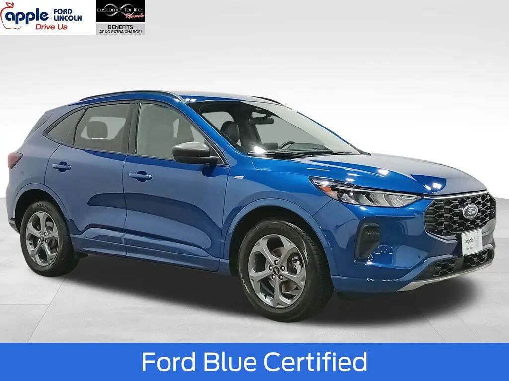2023 Ford Escape ST-Line — photo 1 of 12
