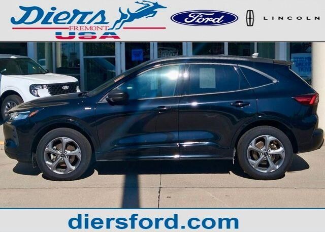 2024 Ford Escape ST-Line — photo 1 of 25