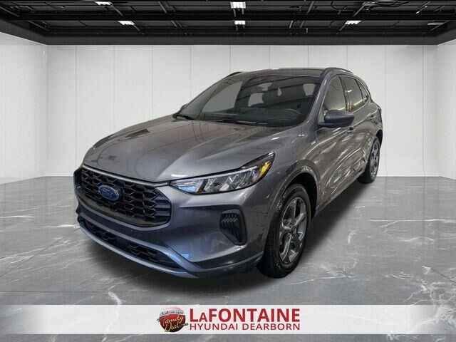 2024 Ford Escape ST-Line — photo 1 of 13