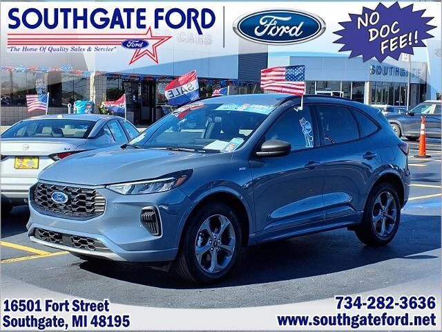 2024 Ford Escape ST-Line — photo 1 of 13