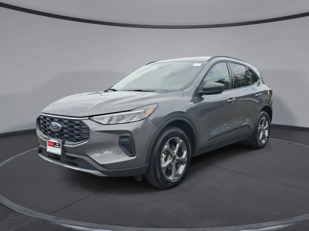 2026 Ford Escape ST-Line — photo 1 of 13