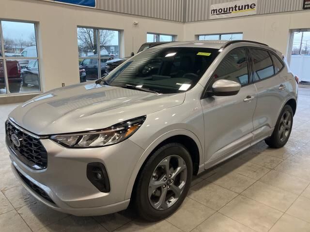 2023 Ford Escape ST-Line Select — photo 1 of 13