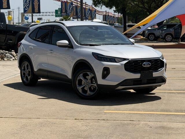 2025 Ford Escape ST-Line Select — photo 1 of 13