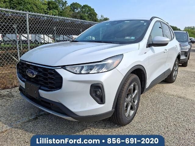 2025 Ford Escape ST-Line Select — photo 1 of 38