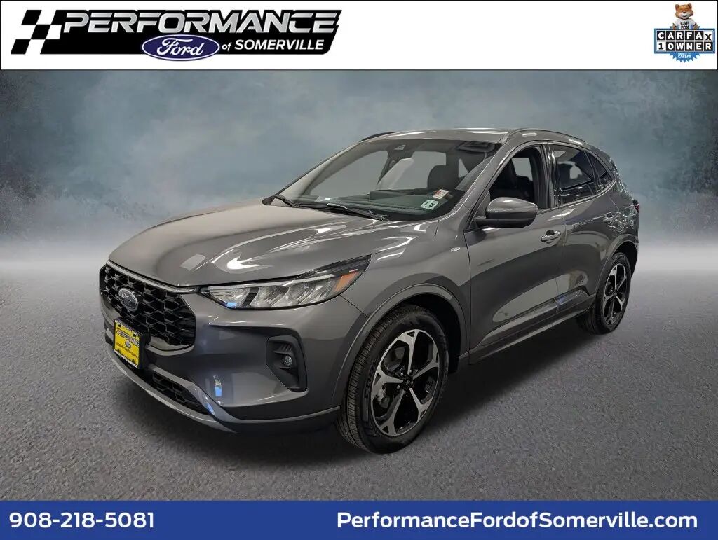 2023 Ford Escape ST-Line Select — photo 1 of 13