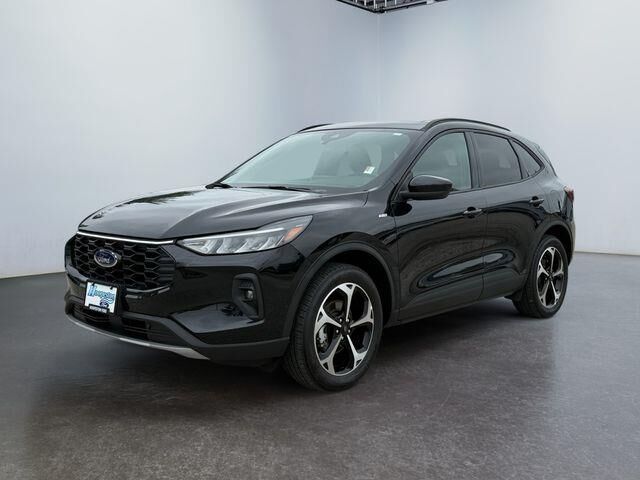 2025 Ford Escape ST-Line Select — photo 1 of 26