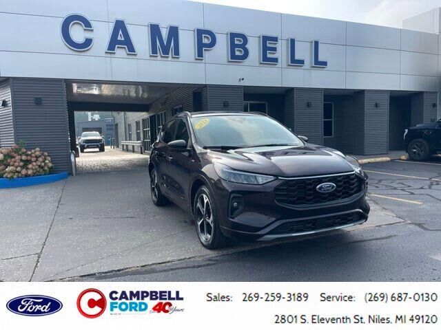 2023 Ford Escape ST-Line Select — photo 1 of 26