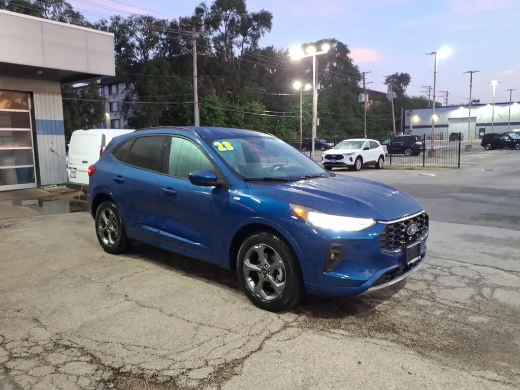 2023 Ford Escape ST-Line Select — photo 1 of 13