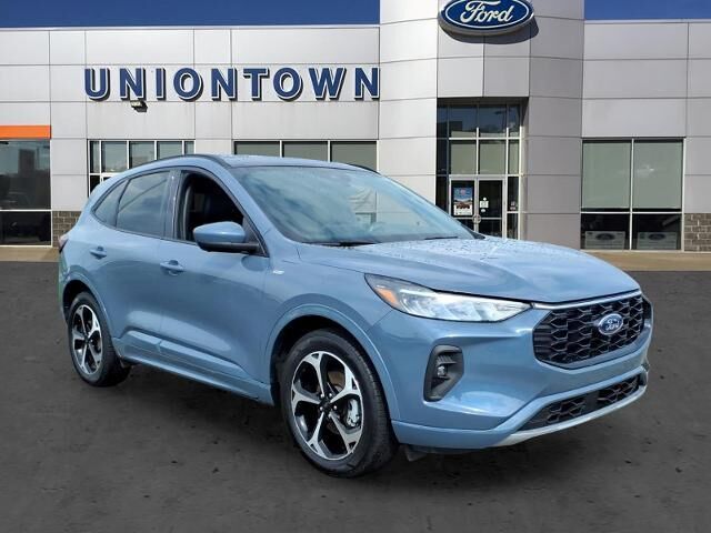 2024 Ford Escape ST-Line Select — photo 1 of 13