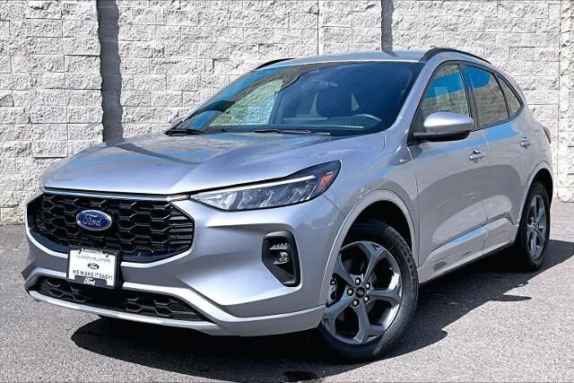 2024 Ford Escape ST-Line Select — photo 1 of 13