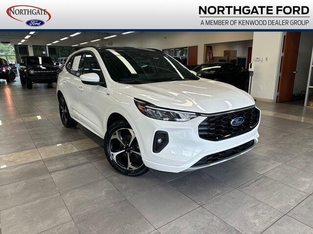 2023 Ford Escape ST-Line Select — photo 1 of 26
