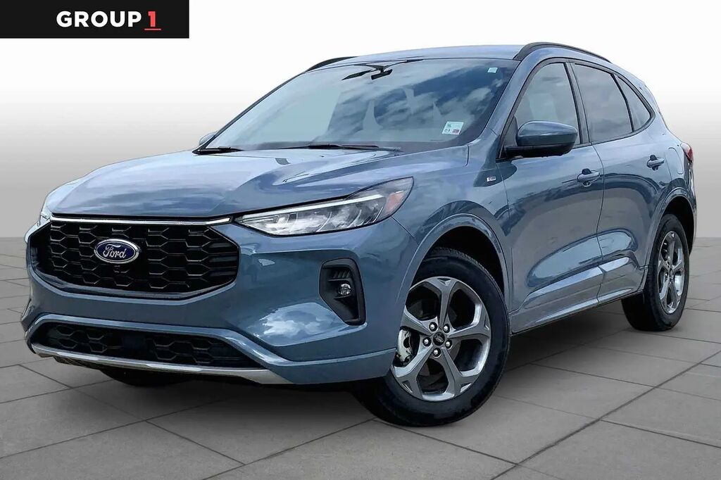 2024 Ford Escape ST-Line Select — photo 1 of 12