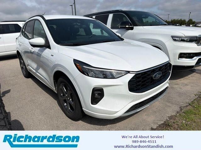 2023 Ford Escape ST-Line Select — photo 1 of 26