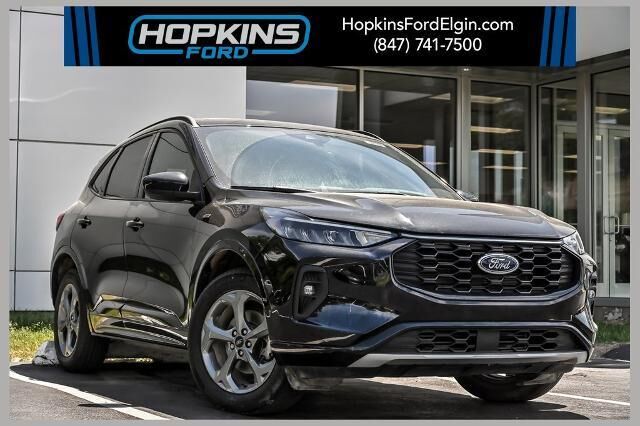 2023 Ford Escape ST-Line Select — photo 1 of 13