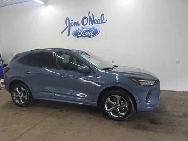 2024 Ford Escape ST-Line Select — photo 1 of 26