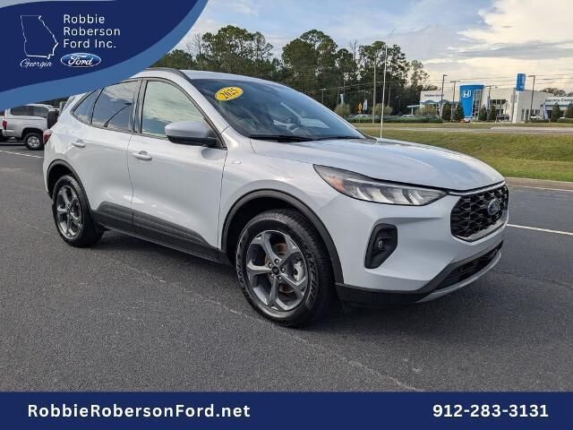 2025 Ford Escape ST-Line Select — photo 1 of 26