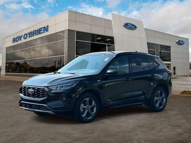 2024 Ford Escape ST-Line Select — photo 1 of 26