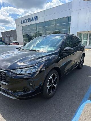 2024 Ford Escape ST-Line Select — photo 1 of 30