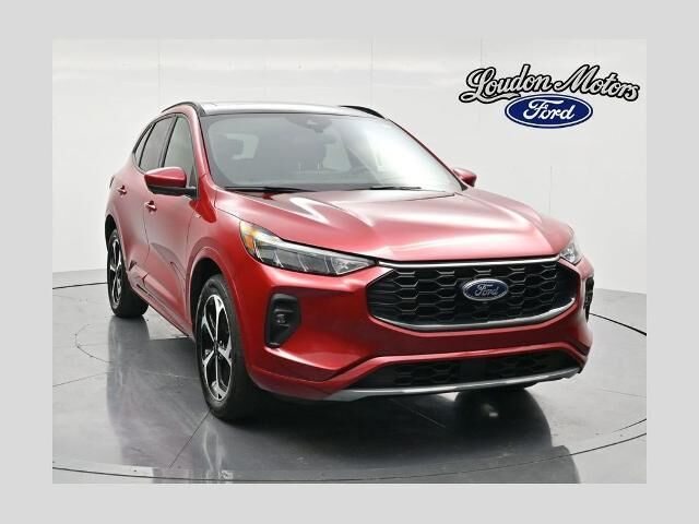 2024 Ford Escape ST-Line Select — photo 1 of 13