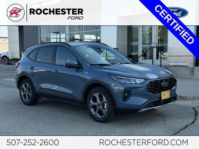 2025 Ford Escape ST-Line Select — photo 1 of 26
