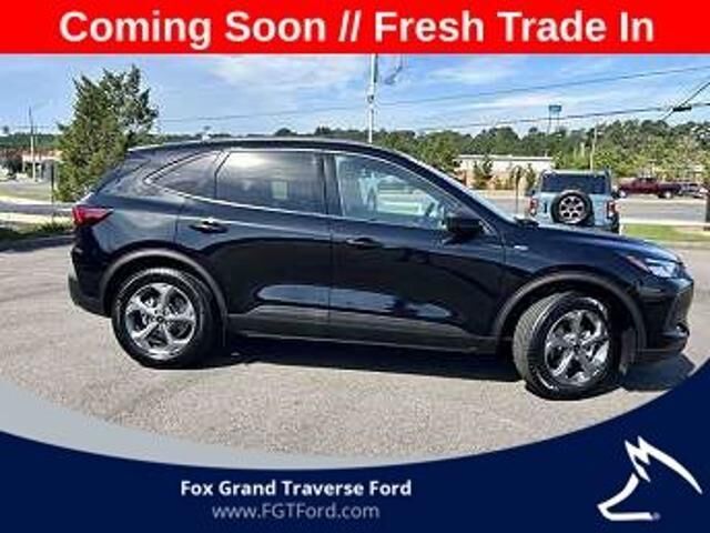 2025 Ford Escape ST-Line Select — photo 1 of 27