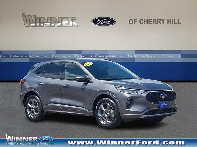 2023 Ford Escape ST-Line Select — photo 1 of 26
