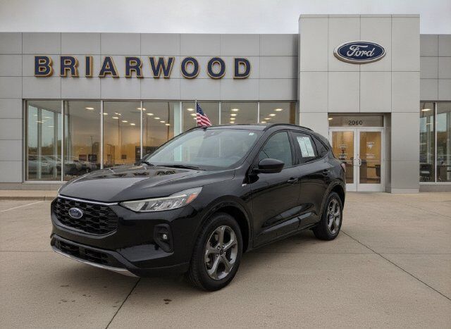 2023 Ford Escape ST-Line Select