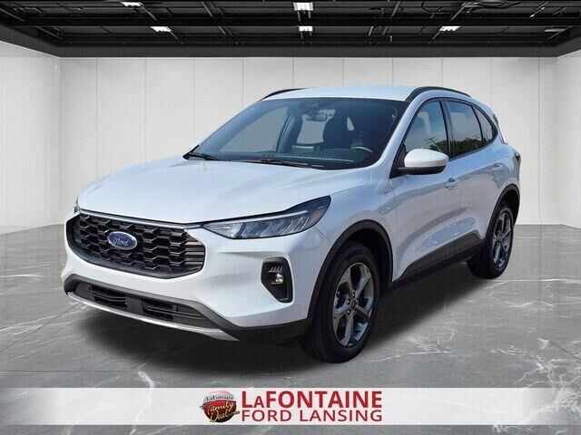 2025 Ford Escape ST-Line Select — photo 1 of 26
