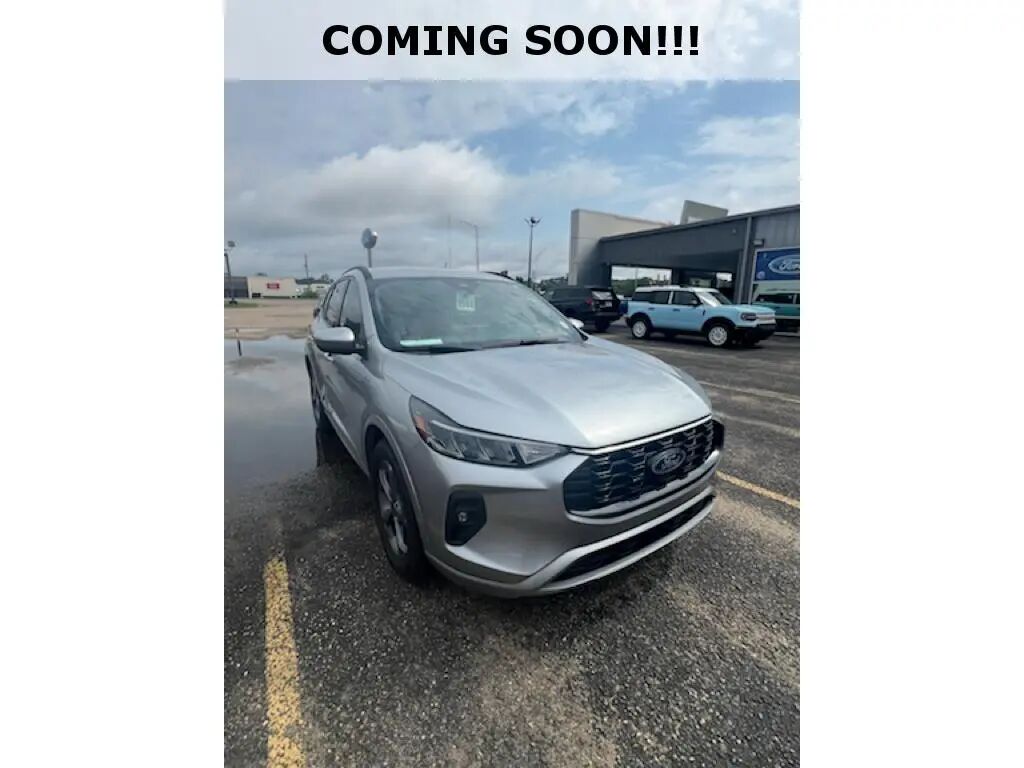2023 Ford Escape ST-Line Select — photo 1 of 15