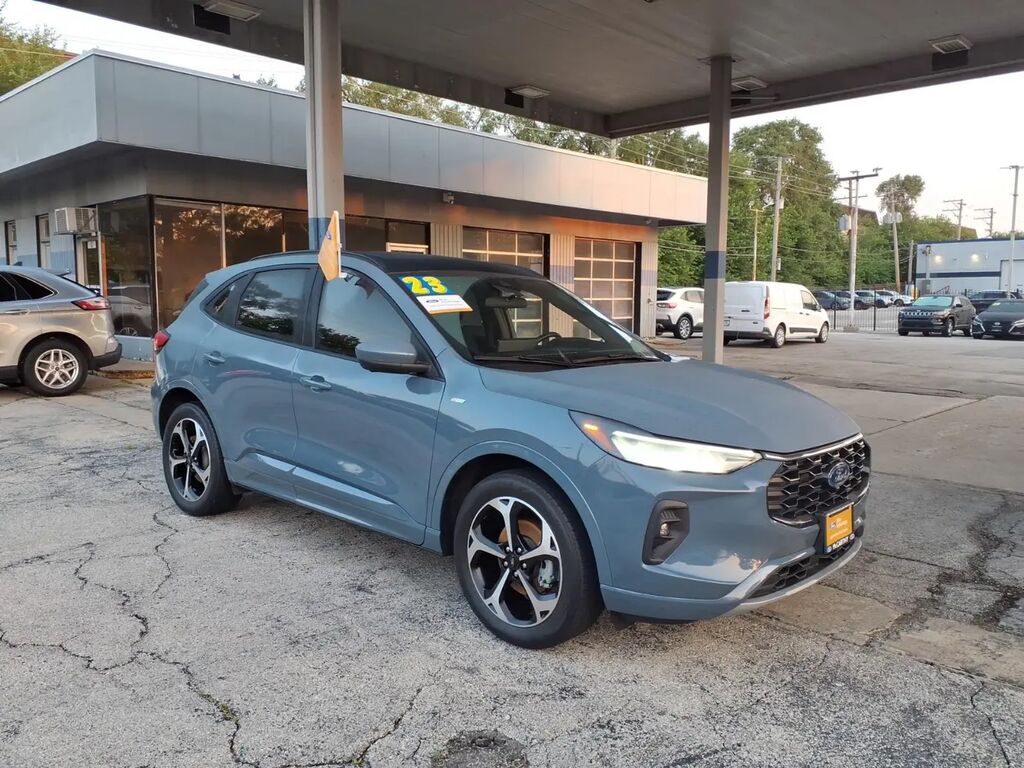 2023 Ford Escape ST-Line Select — photo 1 of 13