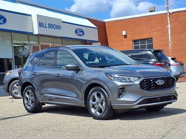 2023 Ford Escape ST-Line Select — photo 1 of 13