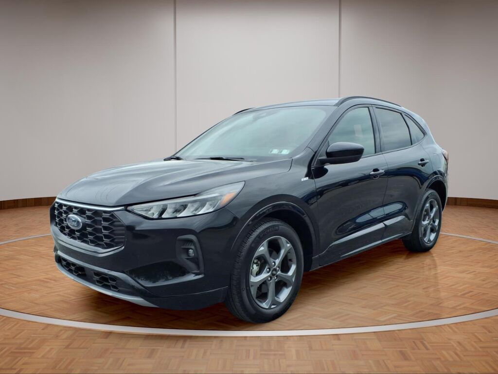 2023 Ford Escape ST-Line Select — photo 1 of 13