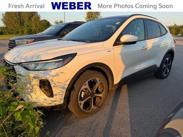 2025 Ford Escape ST-Line Select — photo 1 of 5