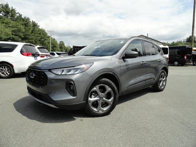 2025 Ford Escape ST-Line Select — photo 1 of 13